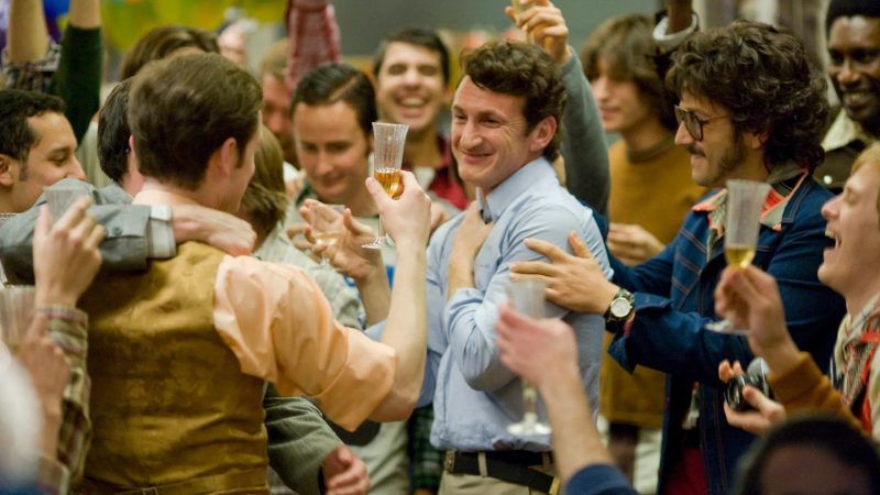MI NOMBRE ES HARVEY MILK – Milk (2008) de Gus Van Sant
